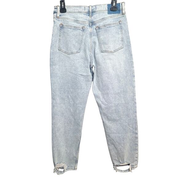 Abercrombie & Fitch High Rise Mom Jeans Size 29/8 NWT Acid Wash - Picture 2 of 4